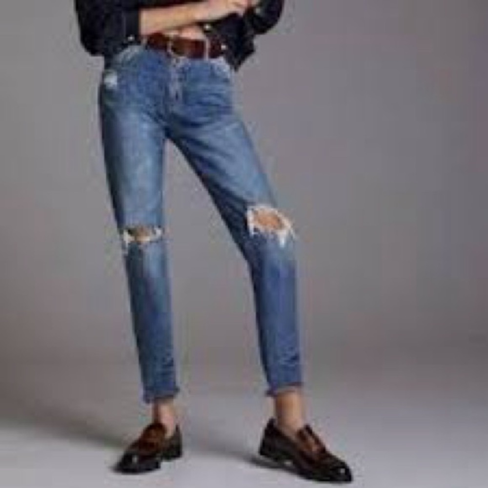 Pilcro slim boyfriend crop jeans size 25 distressed